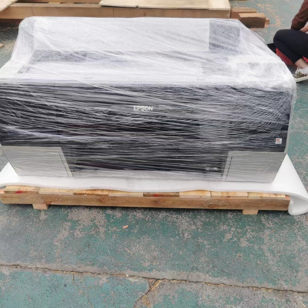菲林打印機打包發往廣州，遠程安裝